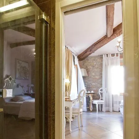 Strada Giulia 16 بيت ضيافة 4*