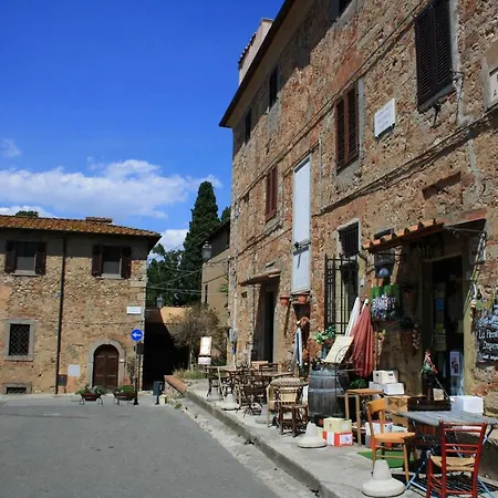 Strada Giulia 16 4*